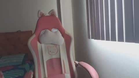 Snapshot of crystal_starx chatting on 10/23/25, 07:45 Crystal Blaze online show from 10/23/25, 07:45