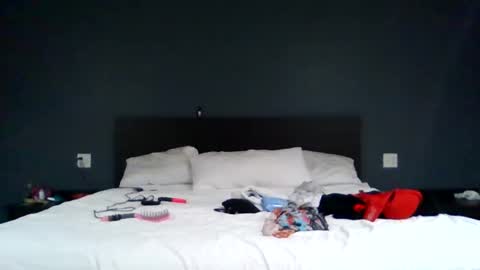 crystalbarbie214 online show from 11/17/25, 12:49