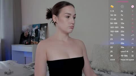 Arina online show from 10/04/25, 08:23