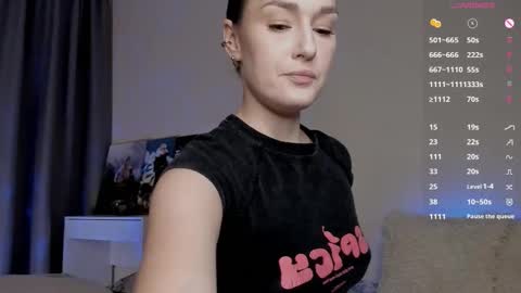 Arina online show from 10/25/25, 02:02