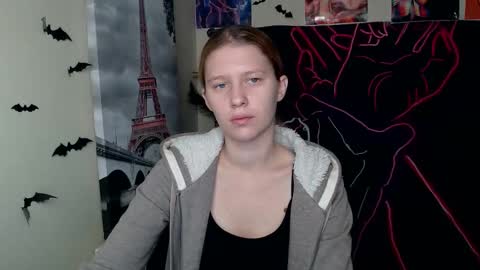 Snapshot of crystalgirl__ chatting on 10/31/25, 07:53 Stella online show from 10/31/25, 07:53