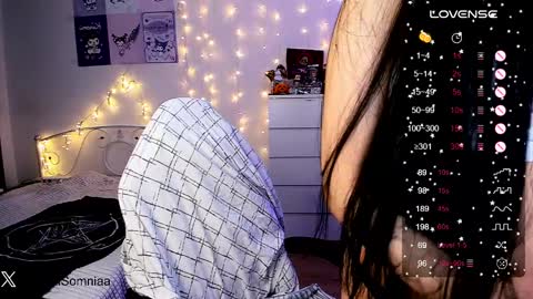 Sasha    Make me moan with patterns   good music here  online show from 01/31/25, 02:26