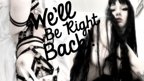 Sasha    Make me moan with patterns   good music here  online show from 10/17/25, 02:19