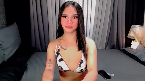 Snapshot of crytastal_lust1212 chatting on 10/06/25, 08:45 bea takashi online show from 10/06/25, 08:45
