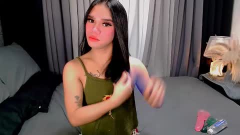 bea takashi  online show from 11/07/25, 09:31