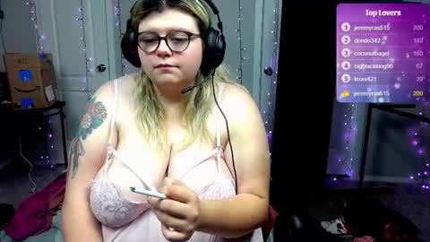 cuddlebudeez online show from 09/22/25, 06:26