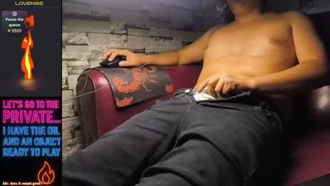 Snapshot of cuerosex chatting on 10/17/25, 12:47 CueroSex online show from 10/17/25, 12:47