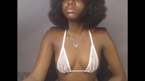 Snapshot of cum_ebony_xsecret chatting on 10/25/25, 08:11 sophie online show from 10/25/25, 08:11
