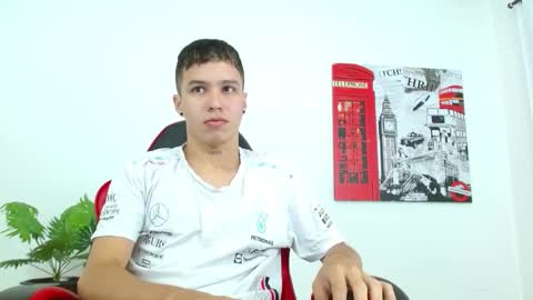 cumandres online show from 09/19/25, 02:07