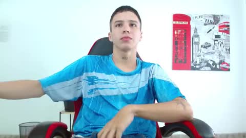 cumandres online show from 10/24/25, 02:13