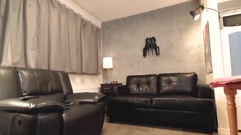 Snapshot of cummichael87 chatting on 12/28/24, 06:50 MichellCock online show from 12/28/24, 06:50