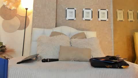 Cumming Loving online show from 10/17/25, 11:51