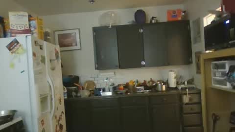 Snapshot of cumoncourtney chatting on 12/18/24, 02:53 i love to be held unconcious online show from 12/18/24, 02:53