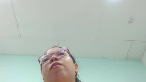 Snapshot of cumontitsxxx chatting on 03/05/25, 11:28 Cumontitsxxx online show from 03/05/25, 11:28