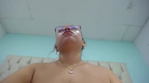 Snapshot of cumontitsxxx chatting on 11/08/25, 11:21 Cumontitsxxx online show from 11/08/25, 11:21