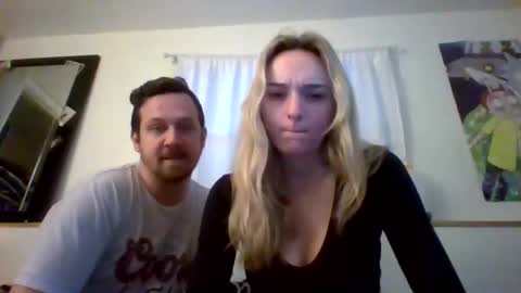 Snapshot of cumplaywithuslive chatting on 10/19/25, 05:24 cumplaywithuslive online show from 10/19/25, 05:24