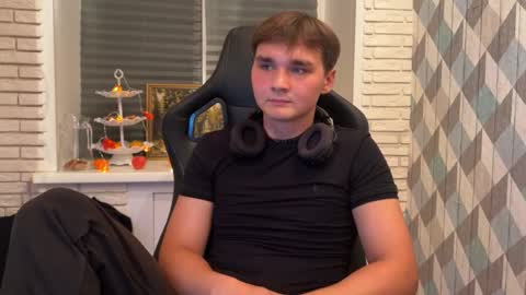 Snapshot of cumshot_dimana chatting on 10/14/25, 04:41 Diman online show from 10/14/25, 04:41