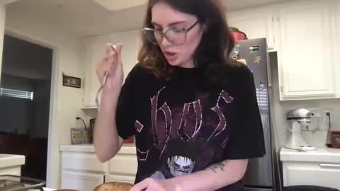 Cupid online show from 11/12/25, 10:41