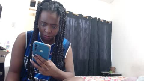 dominic and julieta... independent models online show from 11/14/25, 12:15