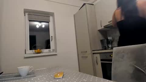 maria  alex online show from 10/24/25, 02:30