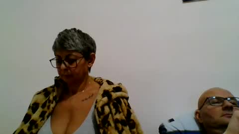 Snapshot of cuplu4346529860 chatting on 12/04/24, 07:34 couple online show from 12/04/24, 07:34