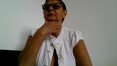 Snapshot of cuplu4346529860 chatting on 10/01/25, 10:32 couple online show from 10/01/25, 10:32