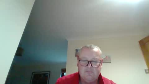 Snapshot of curiousax77 chatting on 12/21/24, 01:21 curiousax77 online show from 12/21/24, 01:21