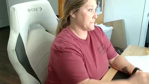 Snapshot of curiouscouple3143 chatting on 02/04/25, 04:29 curious couple online show from 02/04/25, 04:29