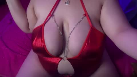 Snapshot of curlykaii55 chatting on 01/17/25, 12:31 Kay online show from 01/17/25, 12:31
