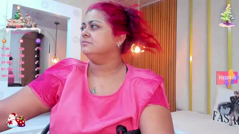Snapshot of curvy_beauty_ chatting on 12/14/24, 11:29 Hanna online show from 12/14/24, 11:29
