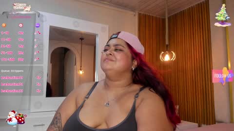 Snapshot of curvy_beauty_ chatting on 01/03/25, 05:50 Hanna online show from 01/03/25, 05:50
