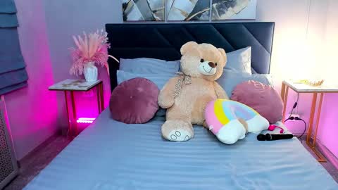 Snapshot of curvy_dynamite chatting on 10/09/25, 01:14 Sammy online show from 10/09/25, 01:14