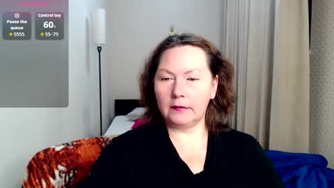 Snapshot of curvy_girlz chatting on 10/10/25, 05:34 curvy_girlz online show from 10/10/25, 05:34