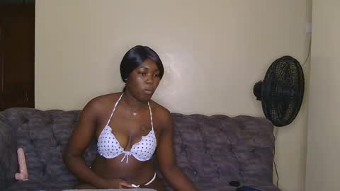 Snapshot of curvyebony1 chatting on 01/25/25, 02:47 curtis online show from 01/25/25, 02:47