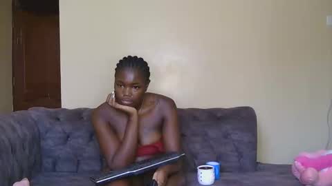Snapshot of curvyebony1 chatting on 02/07/25, 05:31 curtis online show from 02/07/25, 05:31