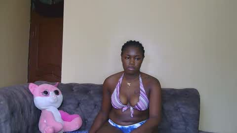 Snapshot of curvyebony1 chatting on 02/11/25, 04:11 curtis online show from 02/11/25, 04:11