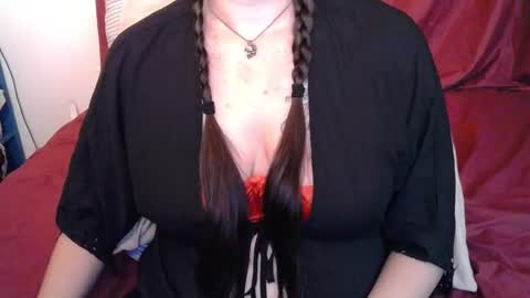Snapshot of curvygamerceline chatting on 10/08/25, 07:11 Celine Fawe online show from 10/08/25, 07:11