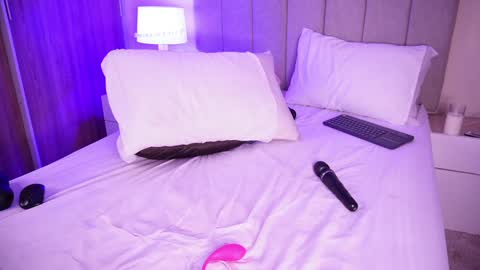 Samantha online show from 01/11/25, 11:02