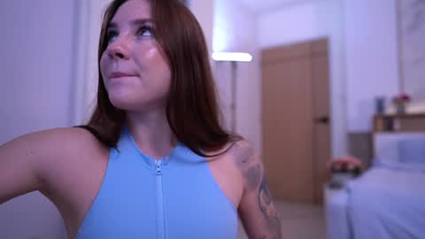 Snapshot of cute__foxy chatting on 10/14/25, 12:33 Foxy online show from 10/14/25, 12:33