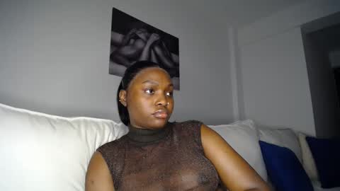 Snapshot of cute_ass18 chatting on 12/30/24, 09:08 Liya online show from 12/30/24, 09:08