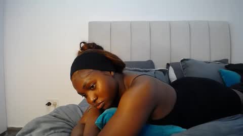 Snapshot of cute_ass18 chatting on 09/26/25, 07:23 Liya online show from 09/26/25, 07:23
