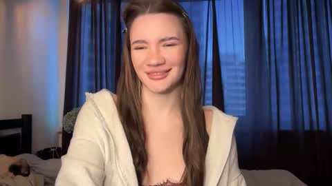 Snapshot of cute_bubbles chatting on 09/28/25, 03:06 cute_bubbles online show from 09/28/25, 03:06