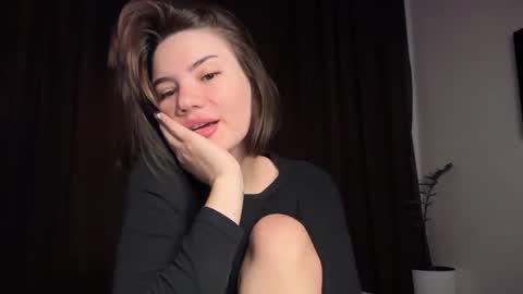 Snapshot of cute_bubbles chatting on 10/20/25, 05:57 cute_bubbles online show from 10/20/25, 05:57