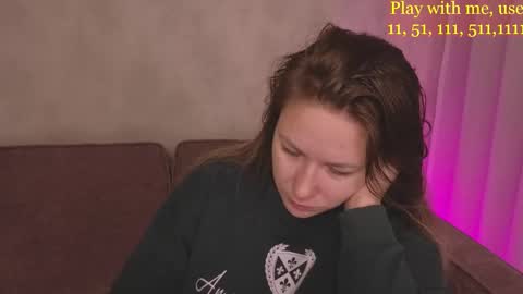 Everyday stream in the same time online show from 10/12/25, 01:26