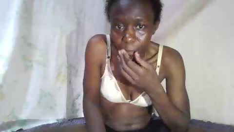 Snapshot of cute_divah4 chatting on 10/07/25, 05:04 cute_divah4 online show from 10/07/25, 05:04