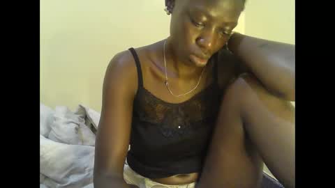 cute_doria online show from 01/30/25, 10:19