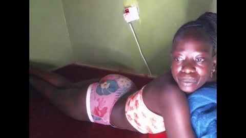 cute_doria online show from 10/27/25, 03:43