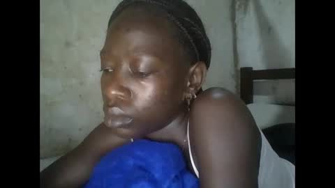 cute_doria online show from 11/16/25, 05:24