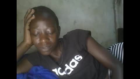 cute_doria online show from 11/18/25, 05:01