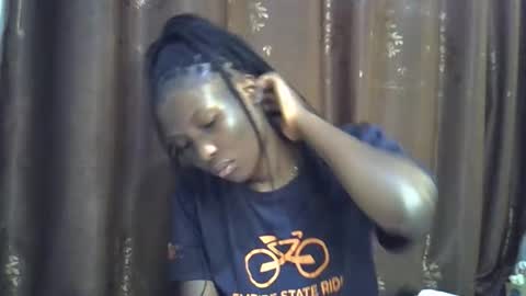 cute_emmy1 online show from 10/25/25, 10:34